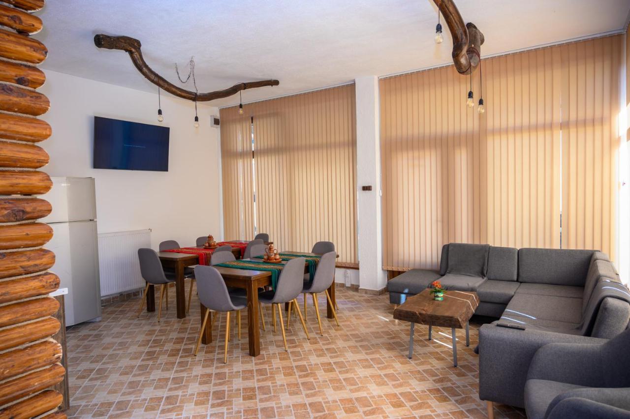 Guest House Legeto ซาโมคอฟ ภายนอก รูปภาพ